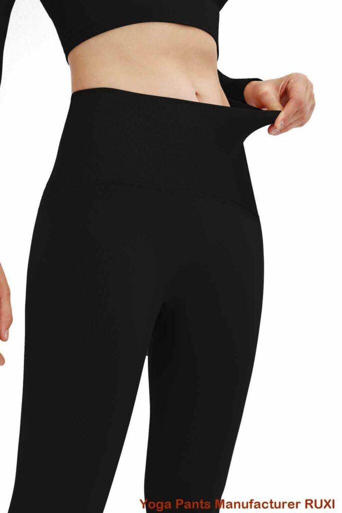 cropped παντελόνι γιόγκα με τσέπες